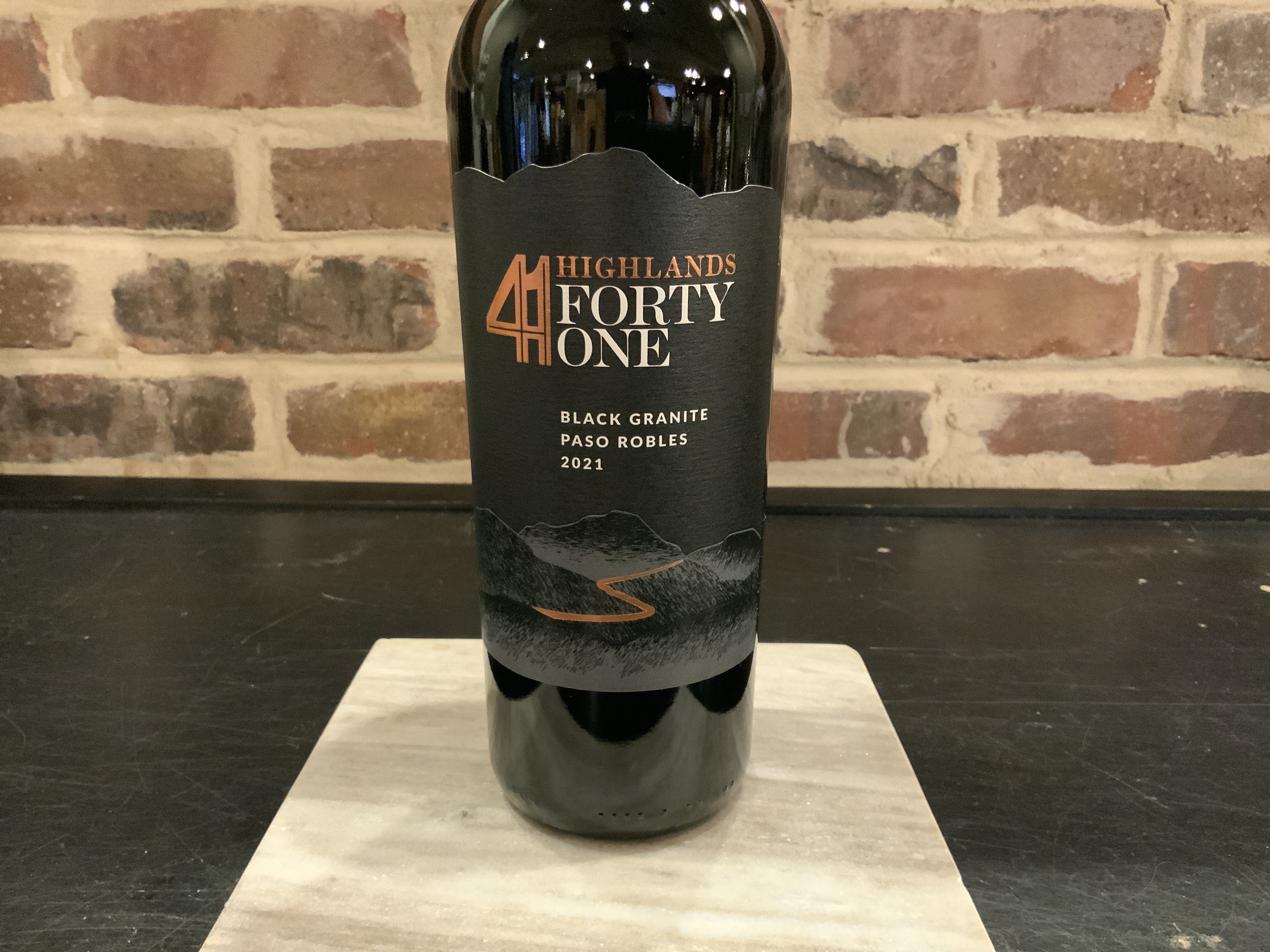 ワイン yukina Highlands 41 Black Granite Red Blend – VSOP Taproom